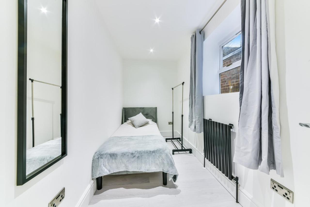 Amazing 2 Bed Apartment Clapham North 伦敦 外观 照片