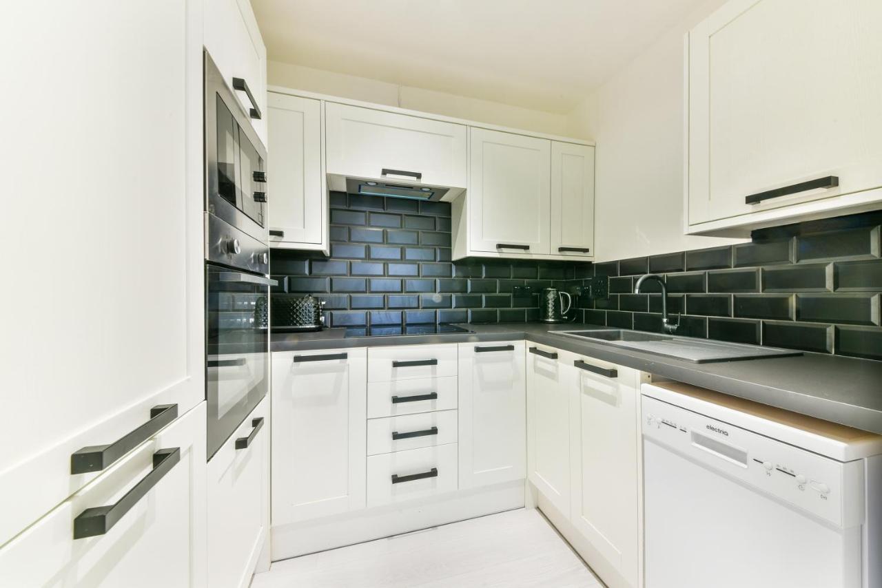 Amazing 2 Bed Apartment Clapham North 伦敦 外观 照片